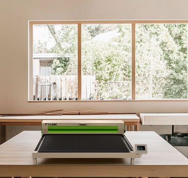 Ultimate Guide to Choosing a CO₂ Laser Engraver: Air Assist, Refurbished Machines, and Material Performance